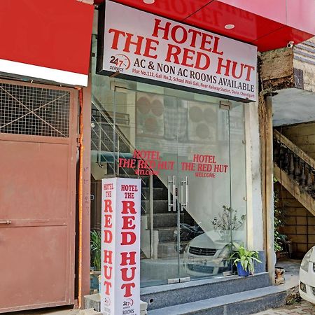 Oyo Hotel The Red Hut Chandigarh Bagian luar foto