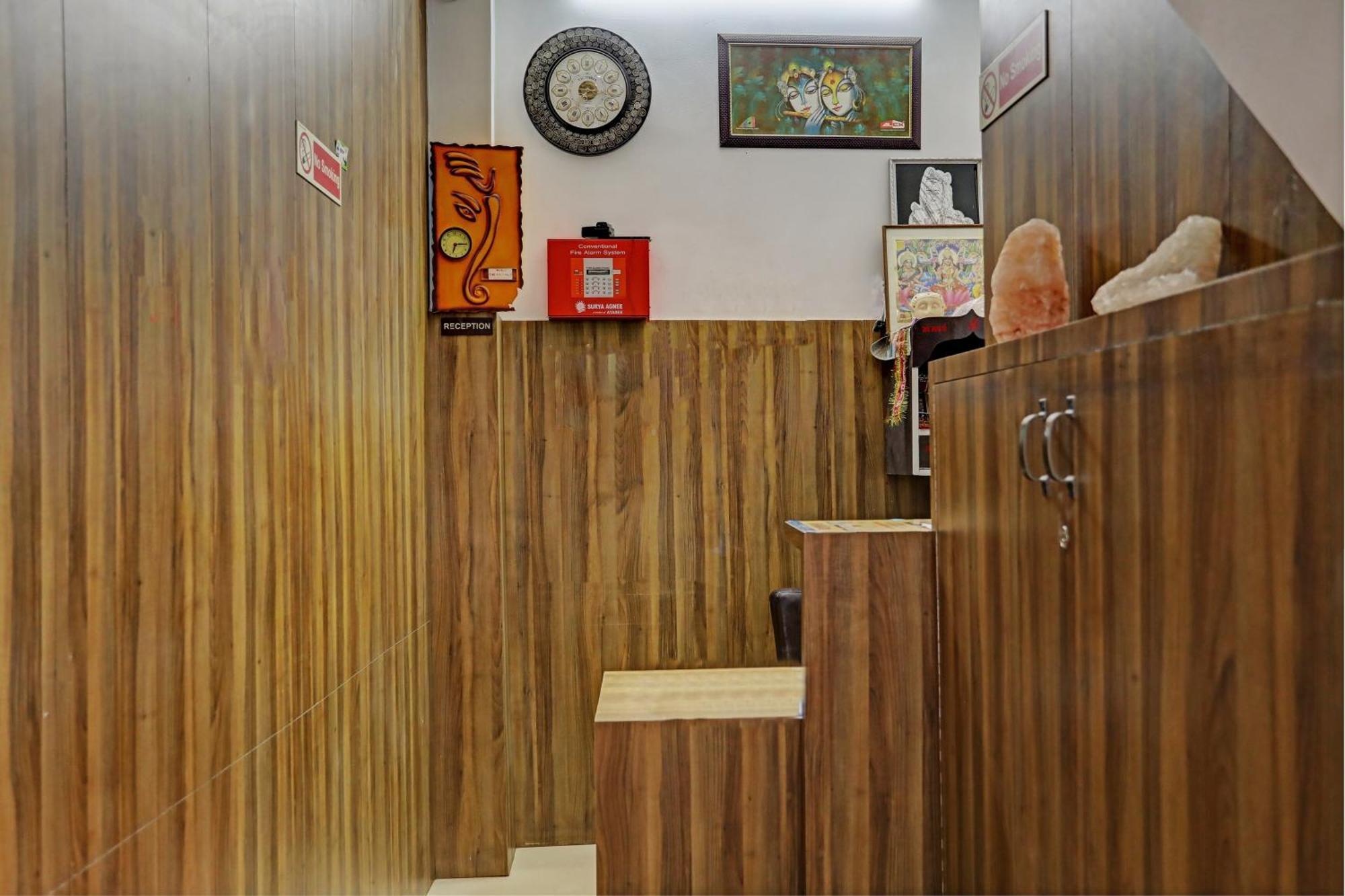 Oyo Hotel The Red Hut Chandigarh Bagian luar foto